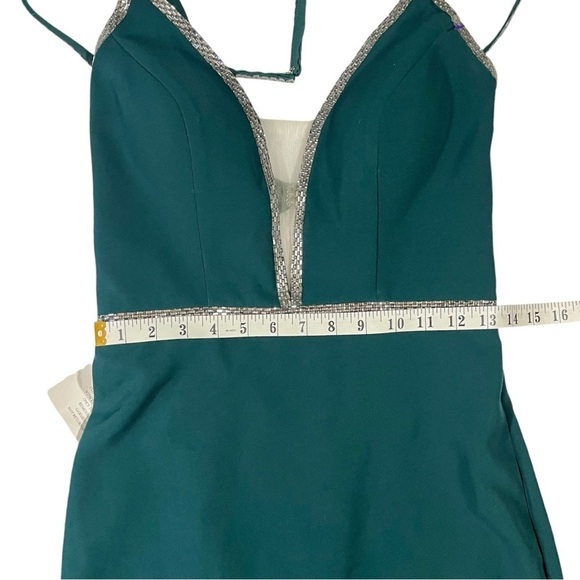 NWT Glow Emerald Green and Silver Bead Illusion Mermaid Gown sz 6 - Picture 11 of 16